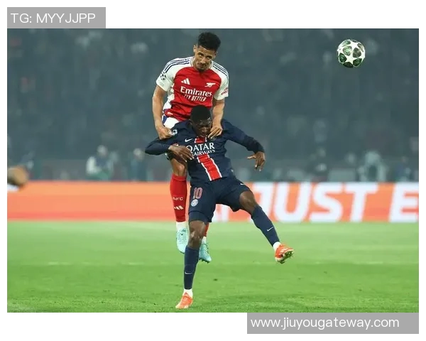 英超激战巴黎圣日耳曼凭借绝杀战胜波尔图全场沸腾