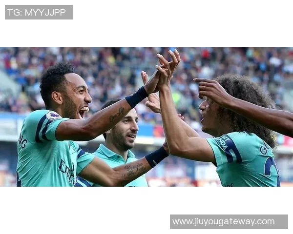 英超激战阿森纳与热刺握手言和精彩瞬间引发全场沸腾