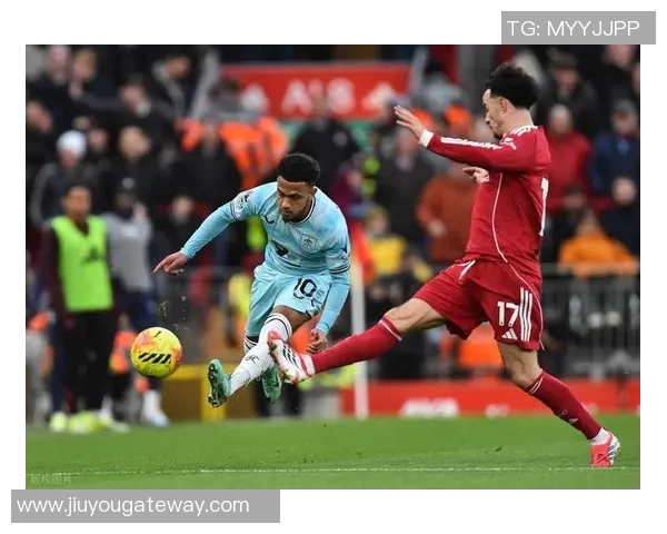 英超历史冷门再现里昂顽强逼平拜仁引发全场惊叹