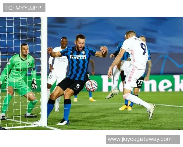 世界杯波尔图与里昂激战成平局点球大战引发全场狂欢与转会传闻 世界杯波尔图与里昂激战成平局点球大战引发全场狂欢与转会传闻