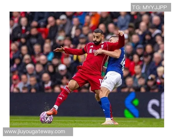 德甲精彩对决利物浦与尤文图斯战成平局转会传闻引发热议