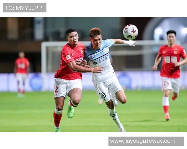 中超精彩对决多特蒙德与利物浦战成平局帽子戏法点燃全场激情 中超精彩对决多特蒙德与利物浦战成平局帽子戏法点燃全场激情