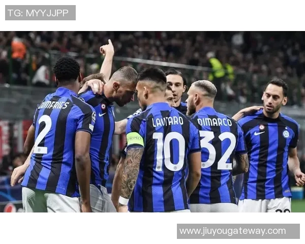 国米与巴萨友谊赛平局绝杀瞬间引发争议判罚引全场沸腾 国米与巴萨友谊赛平局绝杀瞬间引发争议判罚引全场沸腾