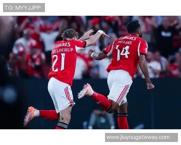 西甲经典对决曼联惊险逆转本菲卡上演历史冷门之战